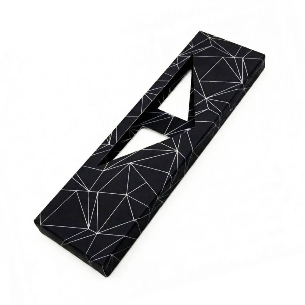 Годинник з логотипом на металевому браслеті