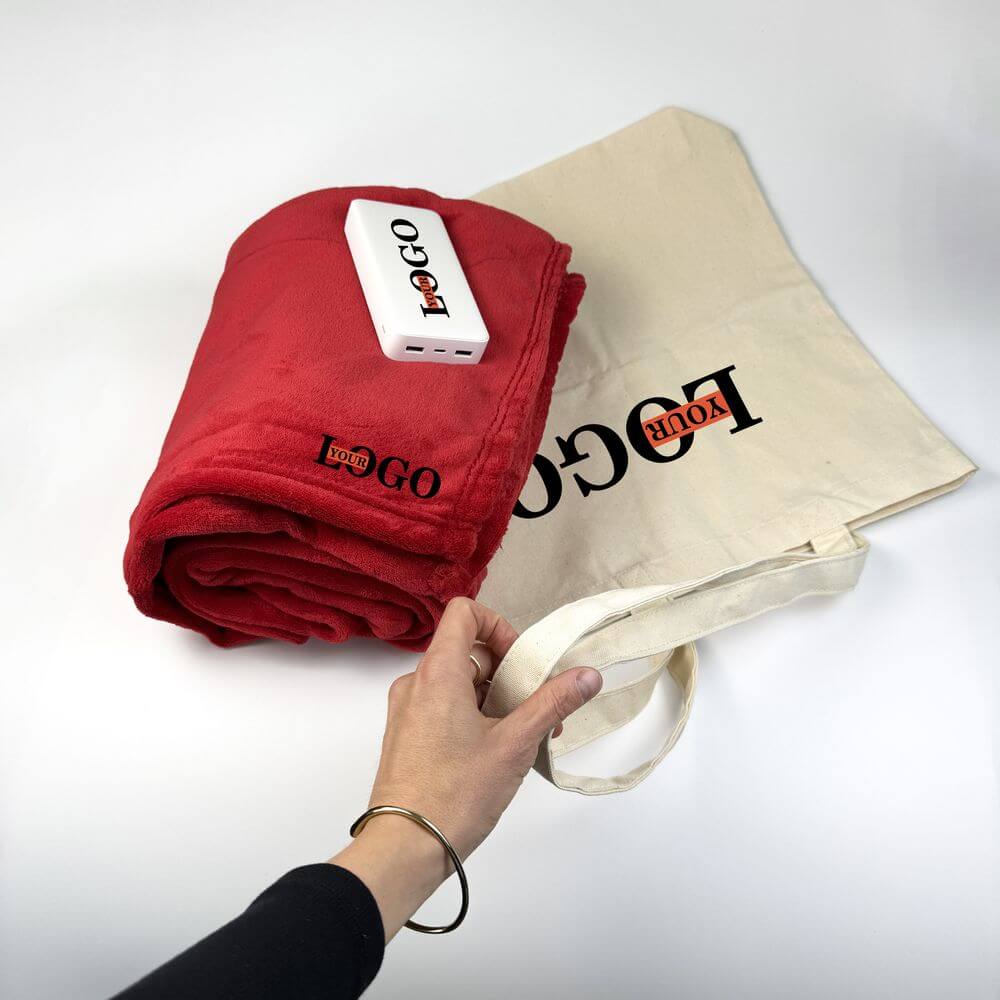 Подарунковий набір з логотипом – Шопер + Плед + Повербанк + Свічка