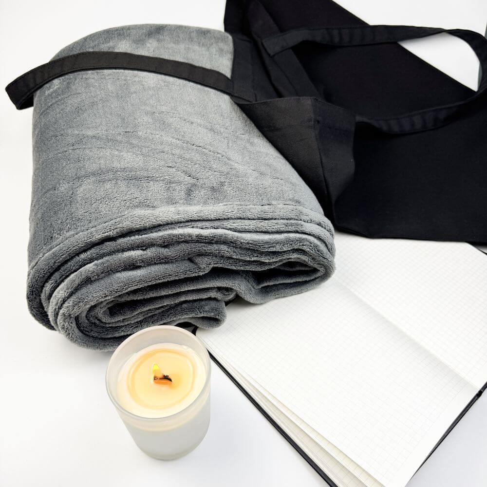 Подарунковий набір з логотипом – Плед + Блокнот + Свічка + Шопер