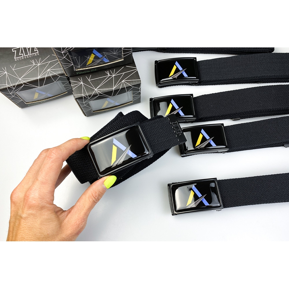 Ремені з логотипом