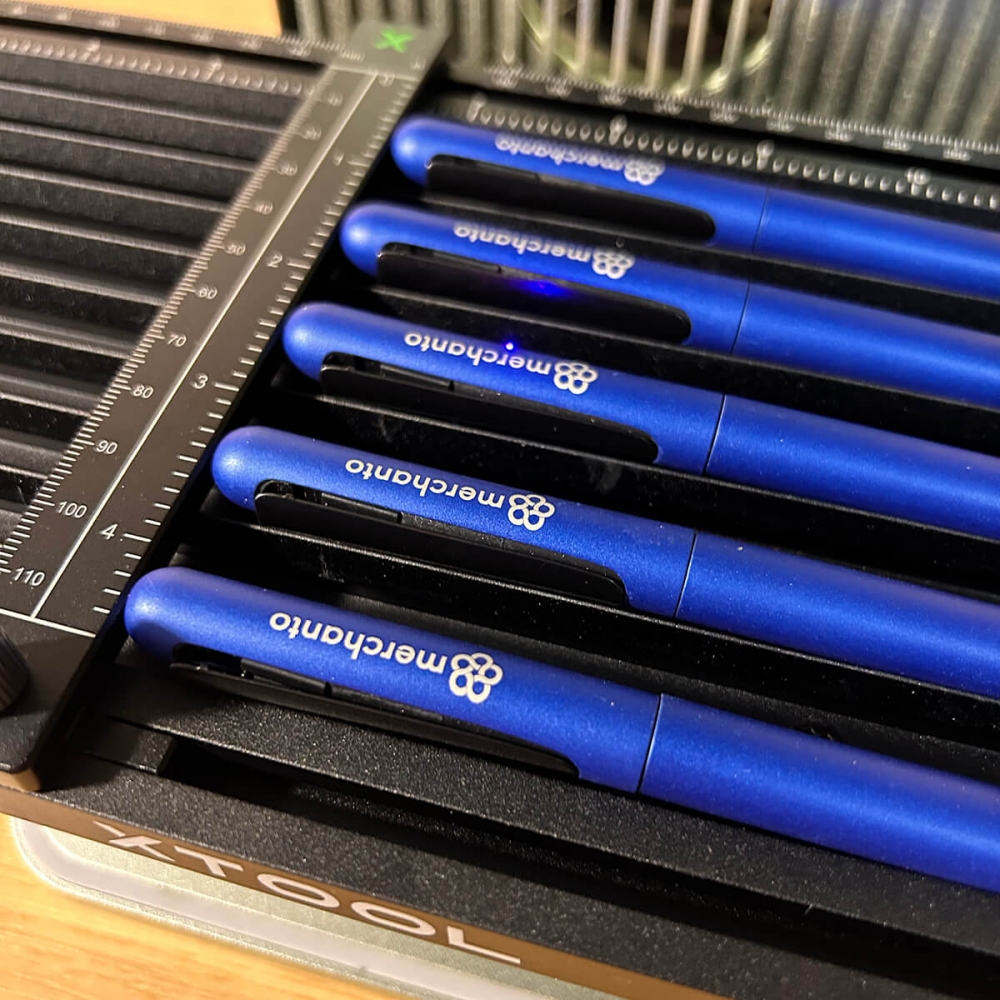 Ручка шариковая Успех с логотипом черная